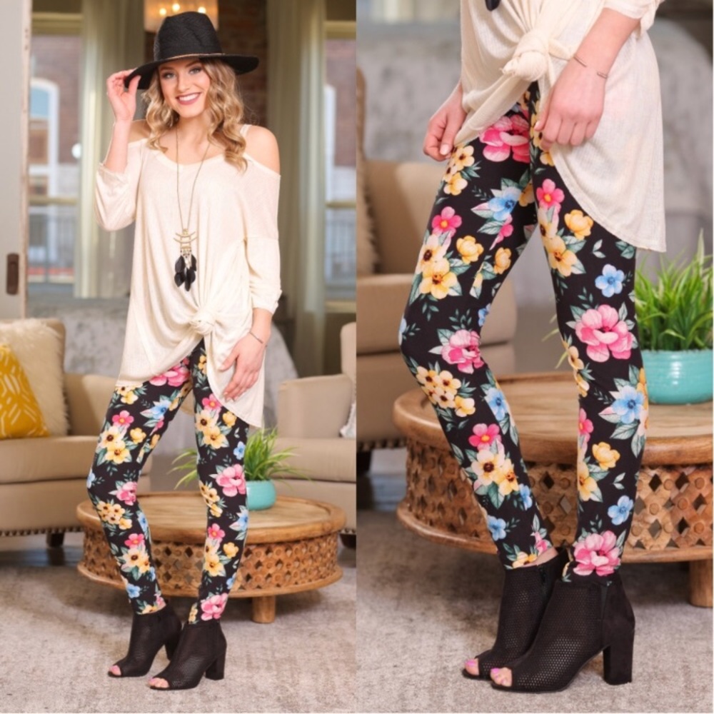 Hawaiian Floral Print Leggings